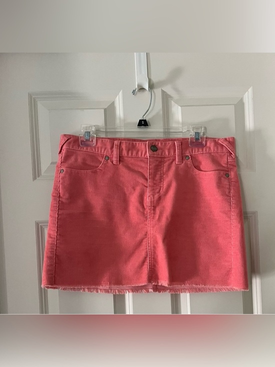 Carve Designs Dresses & Skirts - Women’s Carve Designs mini MAUI SKIRT organic cotton raw hem stretch coral 6